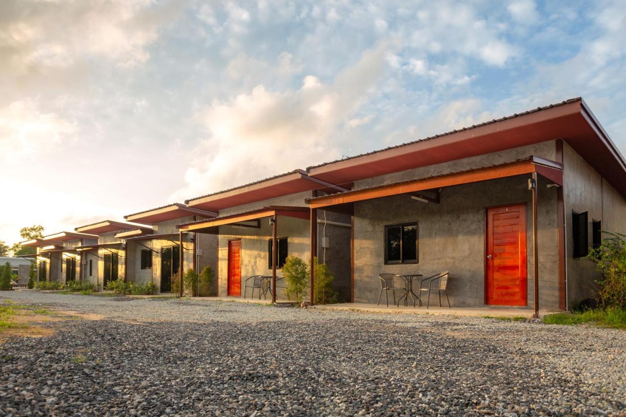 Malinee Resort Strand Bang Tao Exterior foto